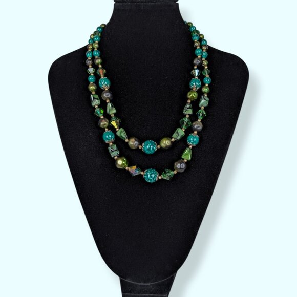 V. 2-Strand Green Beaded Statement Necklace - Picture 3 of 6